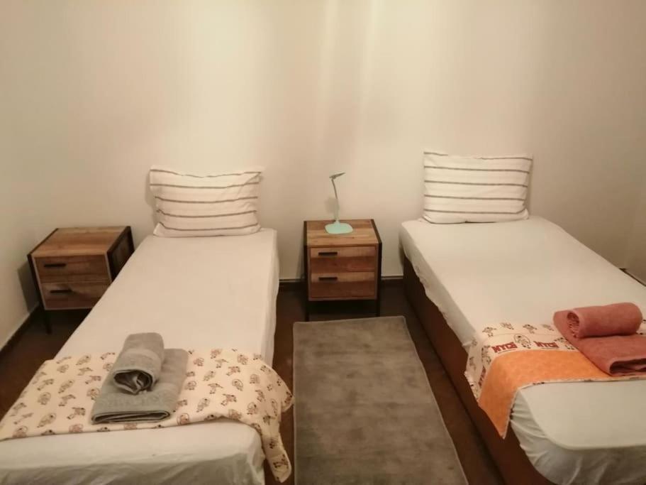 Ανακαινισμένο 8 Λεπτά Από Το Μετρό. Apartment เอเธนส์ ภายนอก รูปภาพ