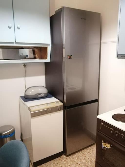 Ανακαινισμένο 8 Λεπτά Από Το Μετρό. Apartment เอเธนส์ ภายนอก รูปภาพ